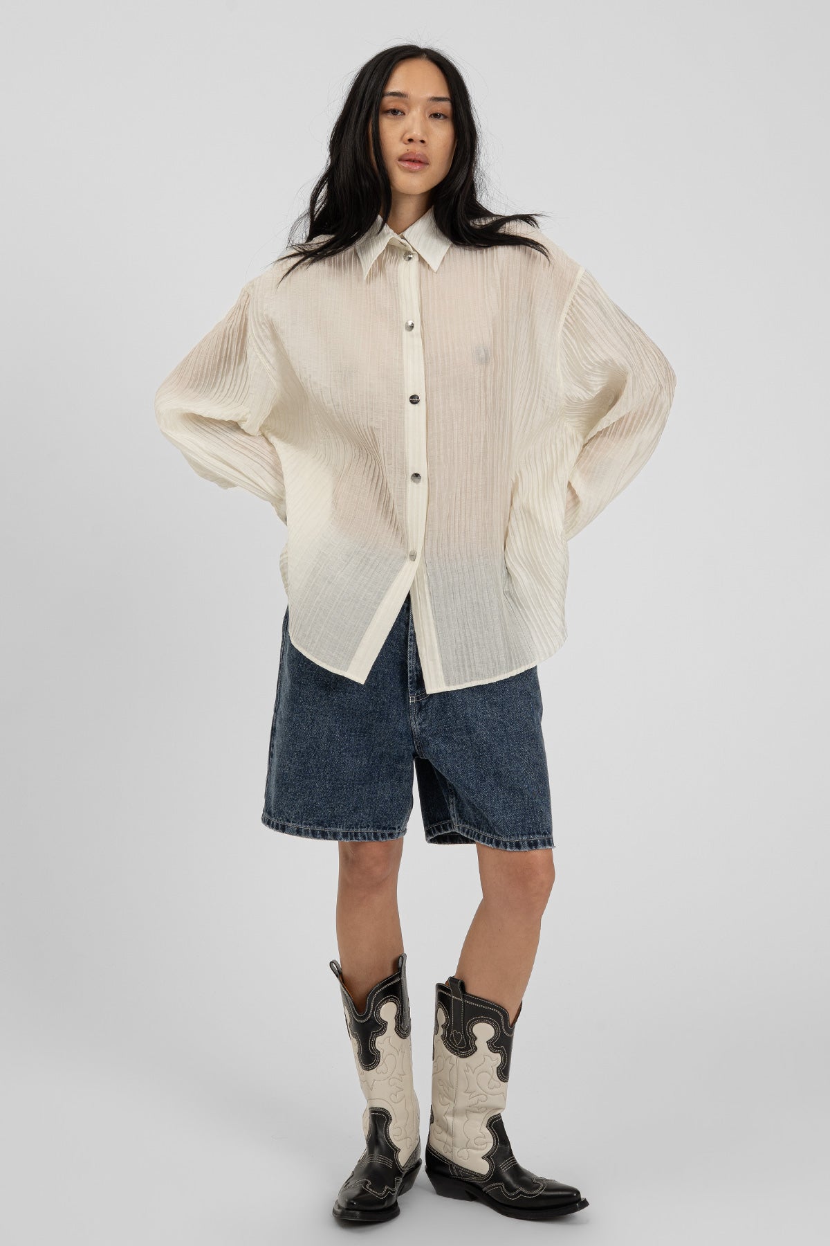 EDDO Shirt Buttercream