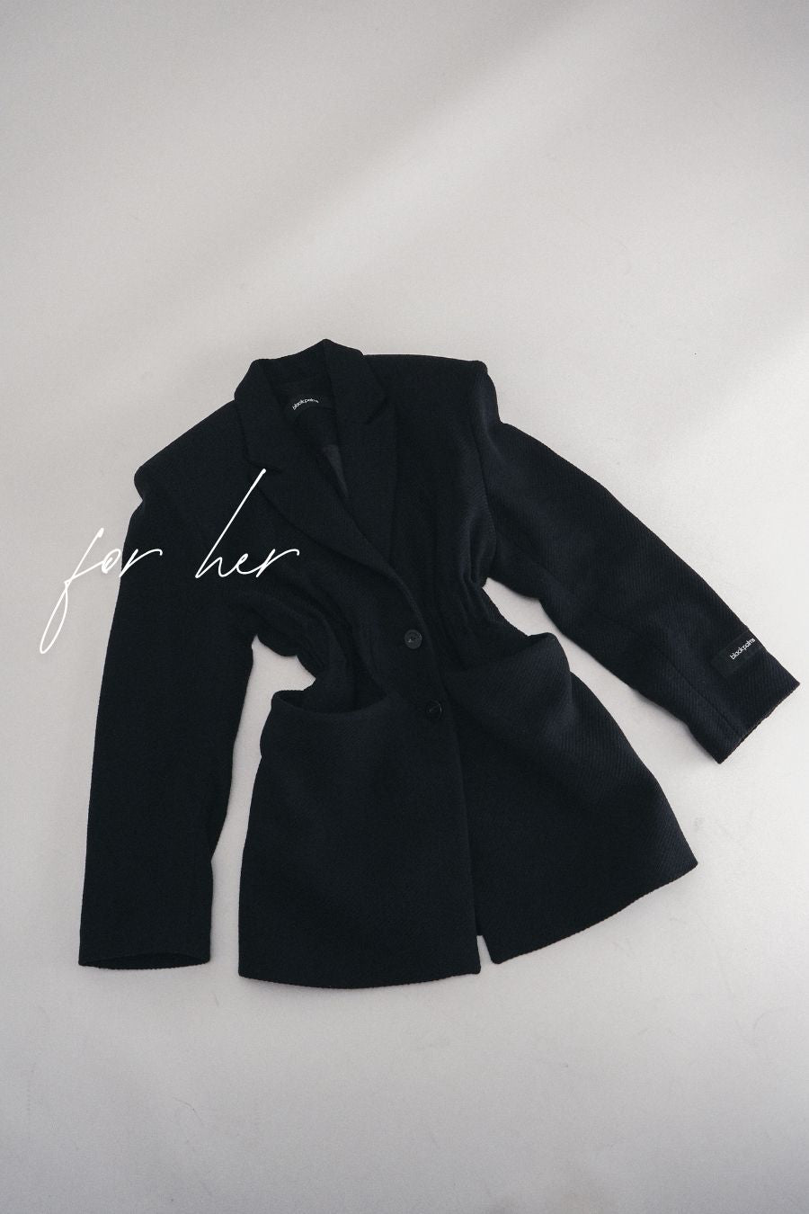 for her.jpg__PID:c9e68497-bfd0-4605-8f79-a872fd5766dd