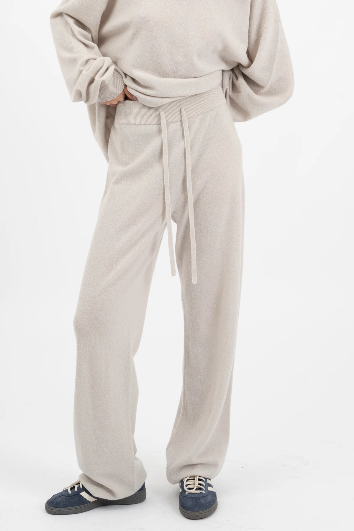 CASHI Joggers Greige