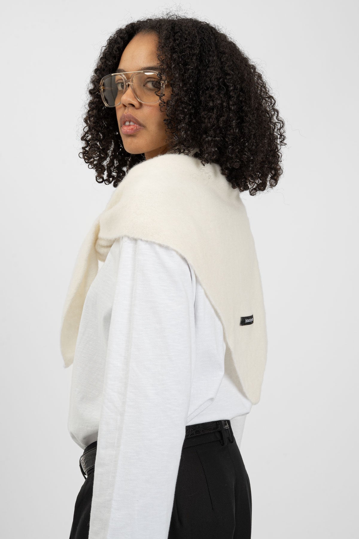 TRIANGLE Maxi Scarf Cream