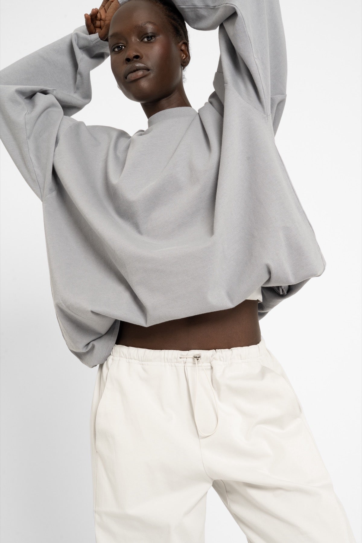 bp ICONIC 042 Tuck Long Tee Smoke Blue