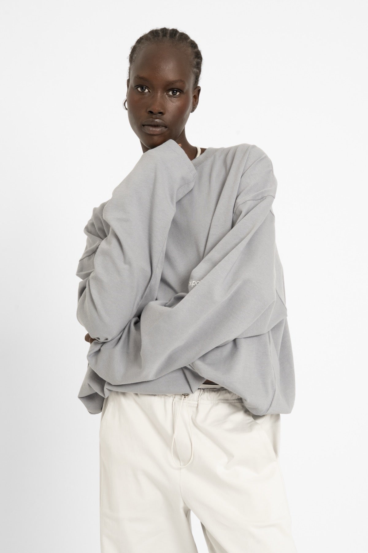bp ICONIC 042 Tuck Long Tee Smoke Blue