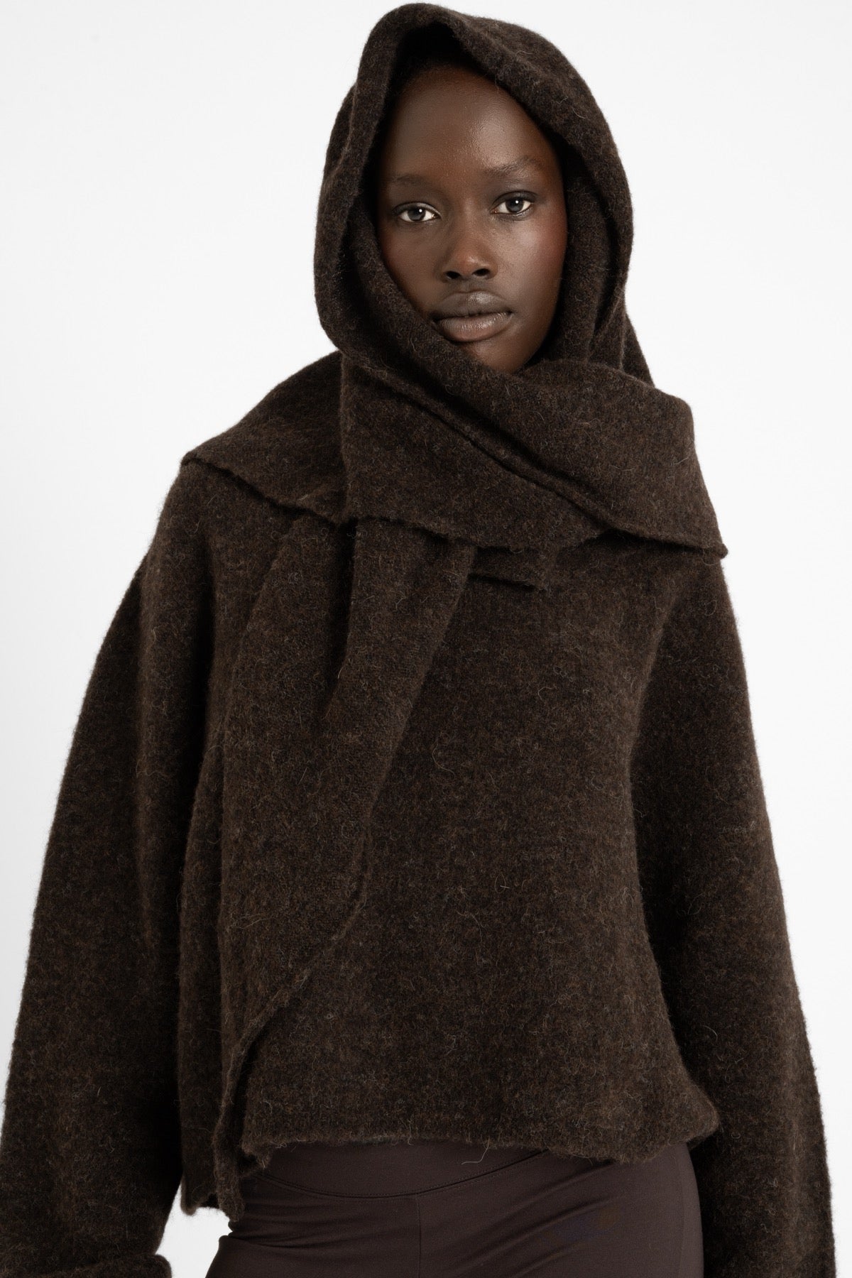 TRIANGLE Maxi Scarf Chocolate