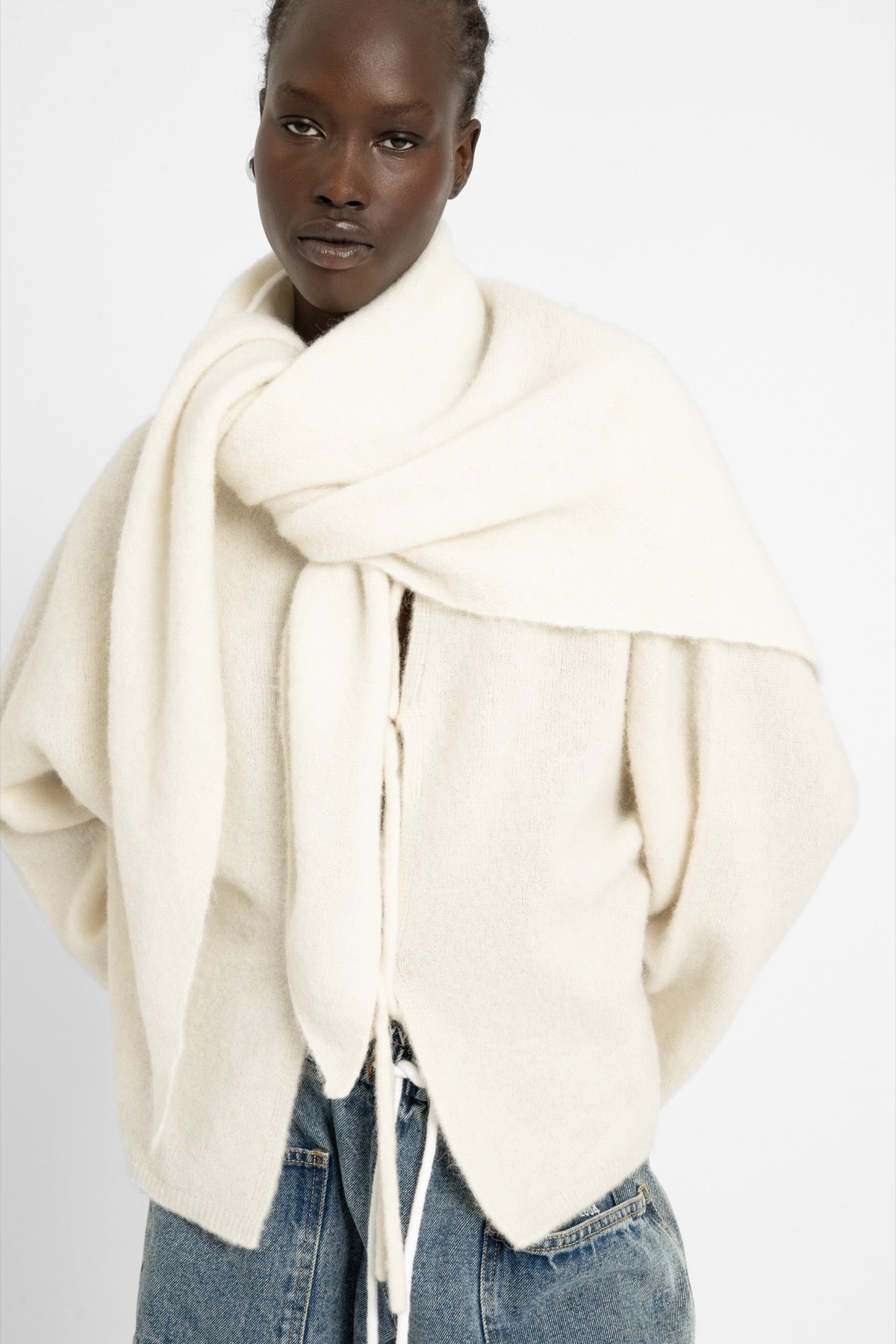 TRIANGLE Maxi Scarf Cream