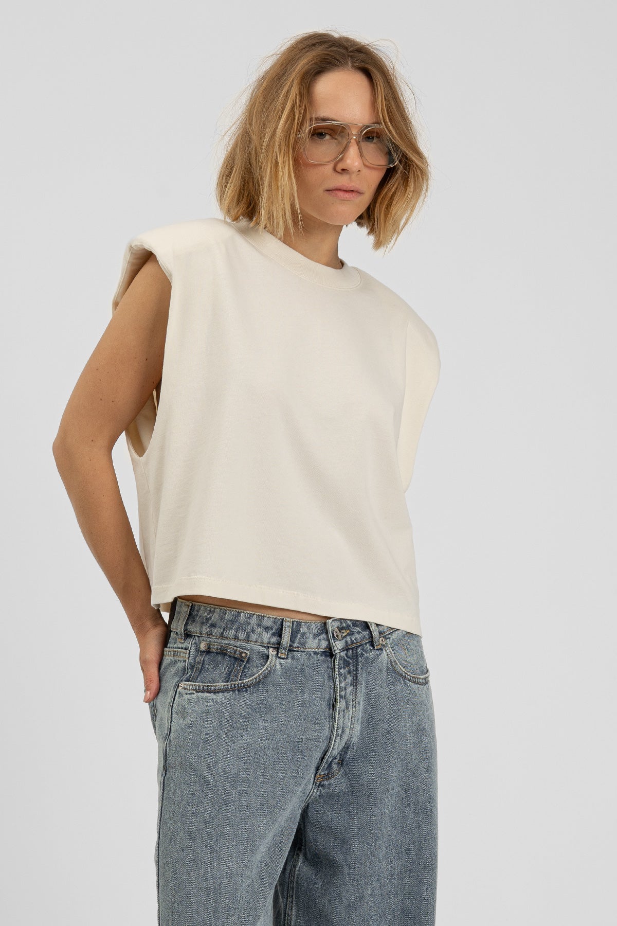 bp ICONIC 014 Shoulder Tee Buttercream