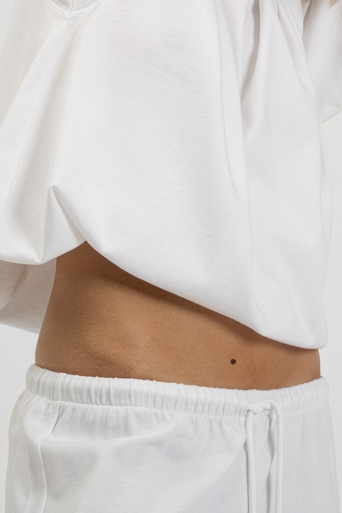 bp ICONIC 020 Flares White