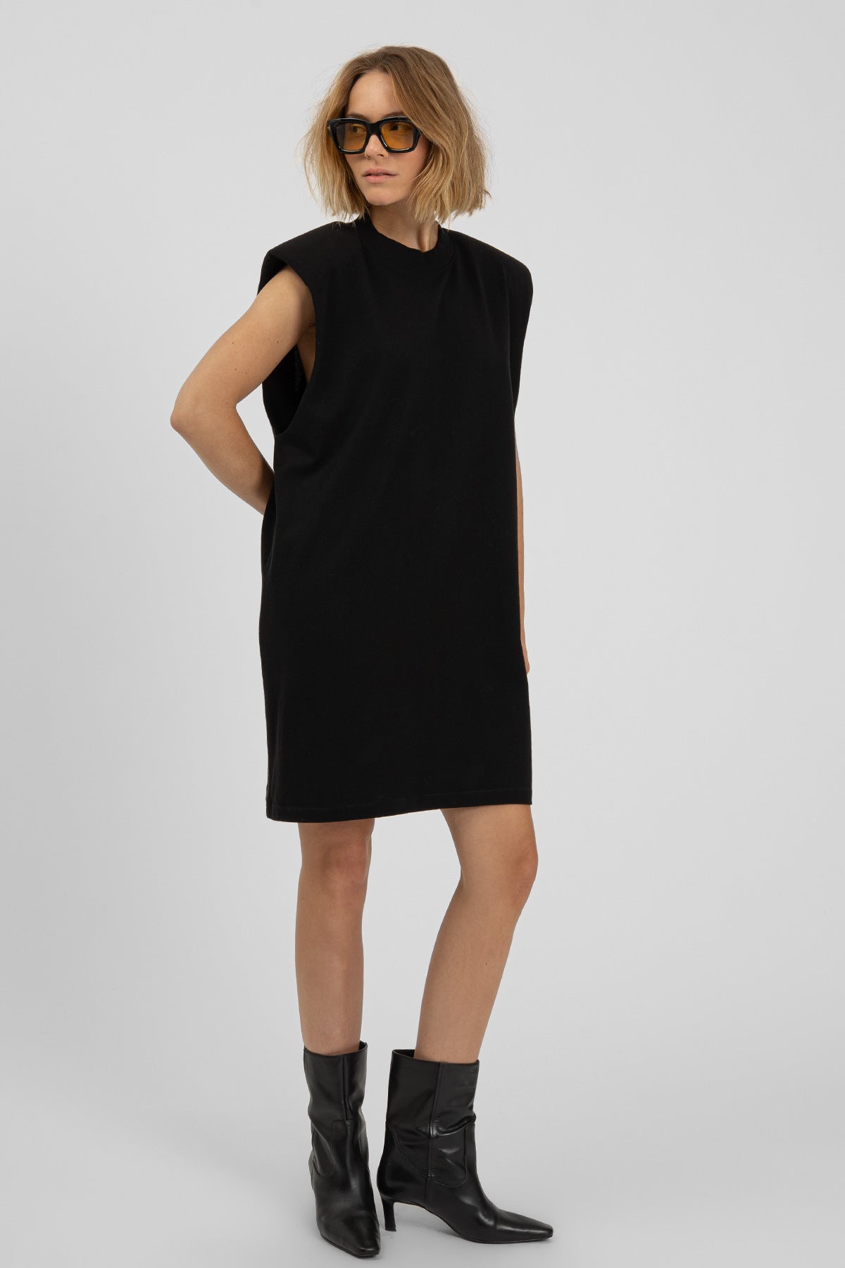 bp ICONIC 024 Shoulder Dress Black