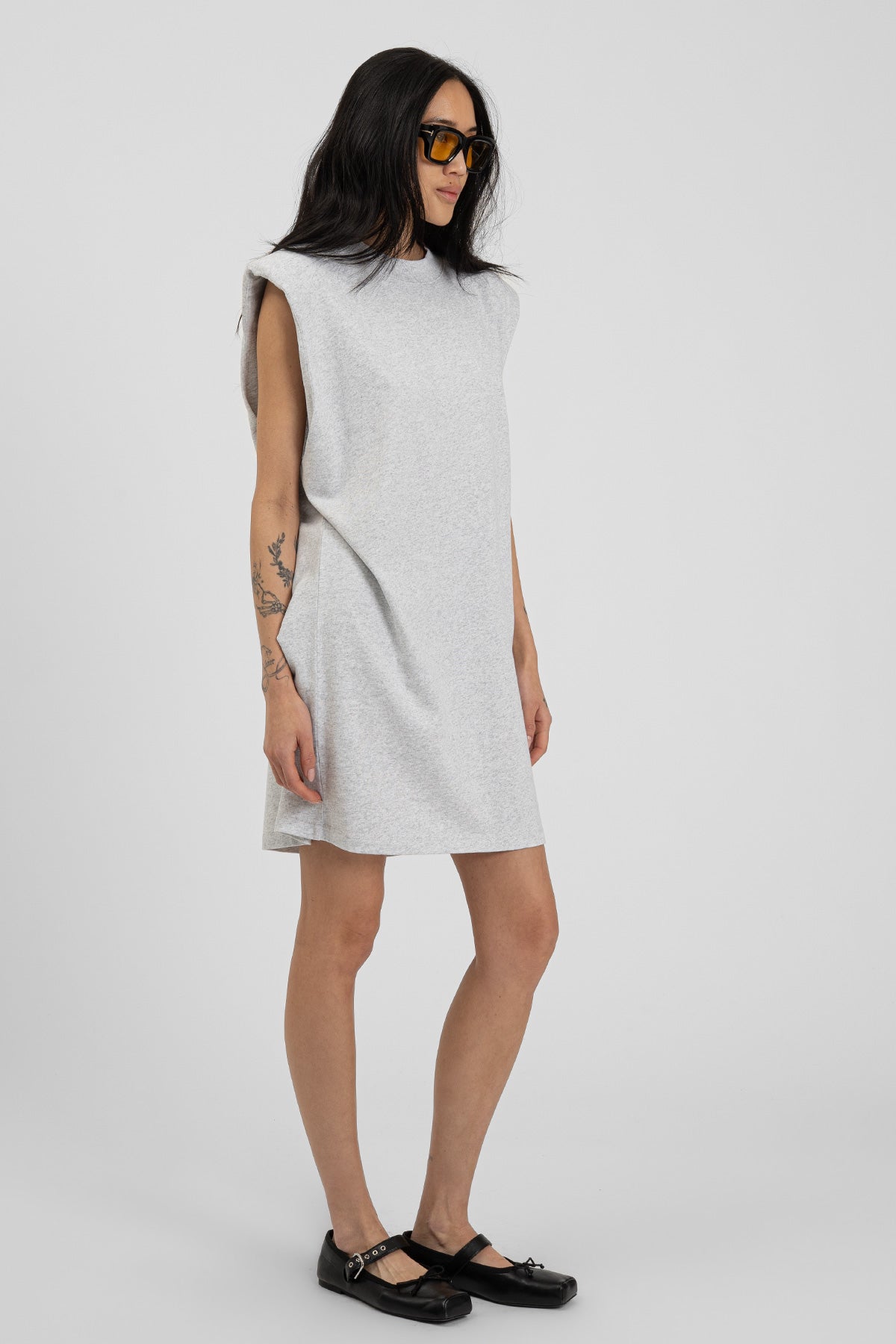 bp ICONIC 024 Shoulder Dress Grey