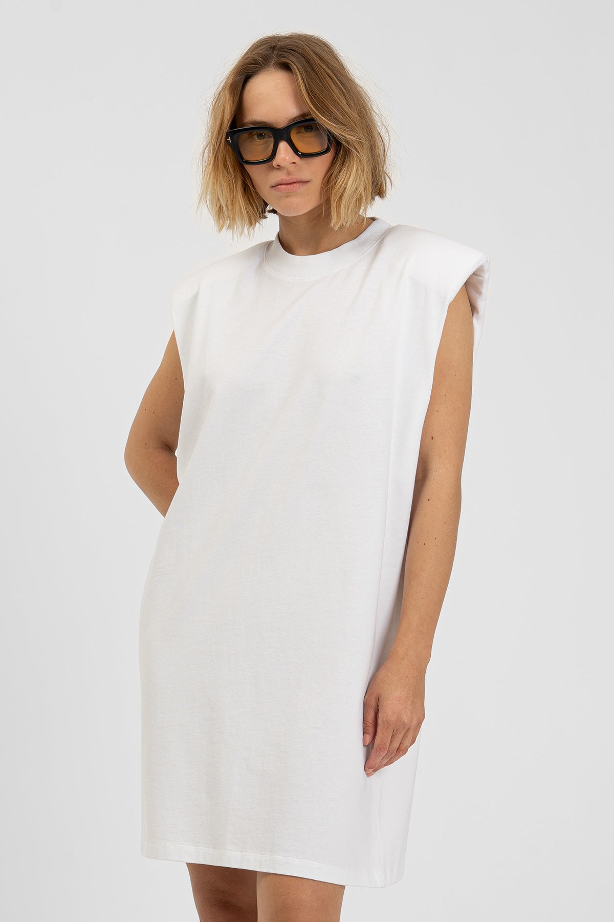 bp ICONIC 024 Shoulder Dress White