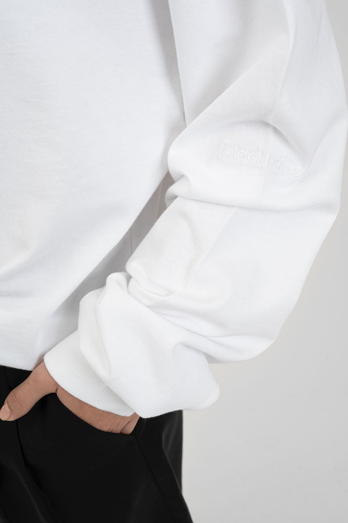 bp ICONIC 016 One Shoulder White