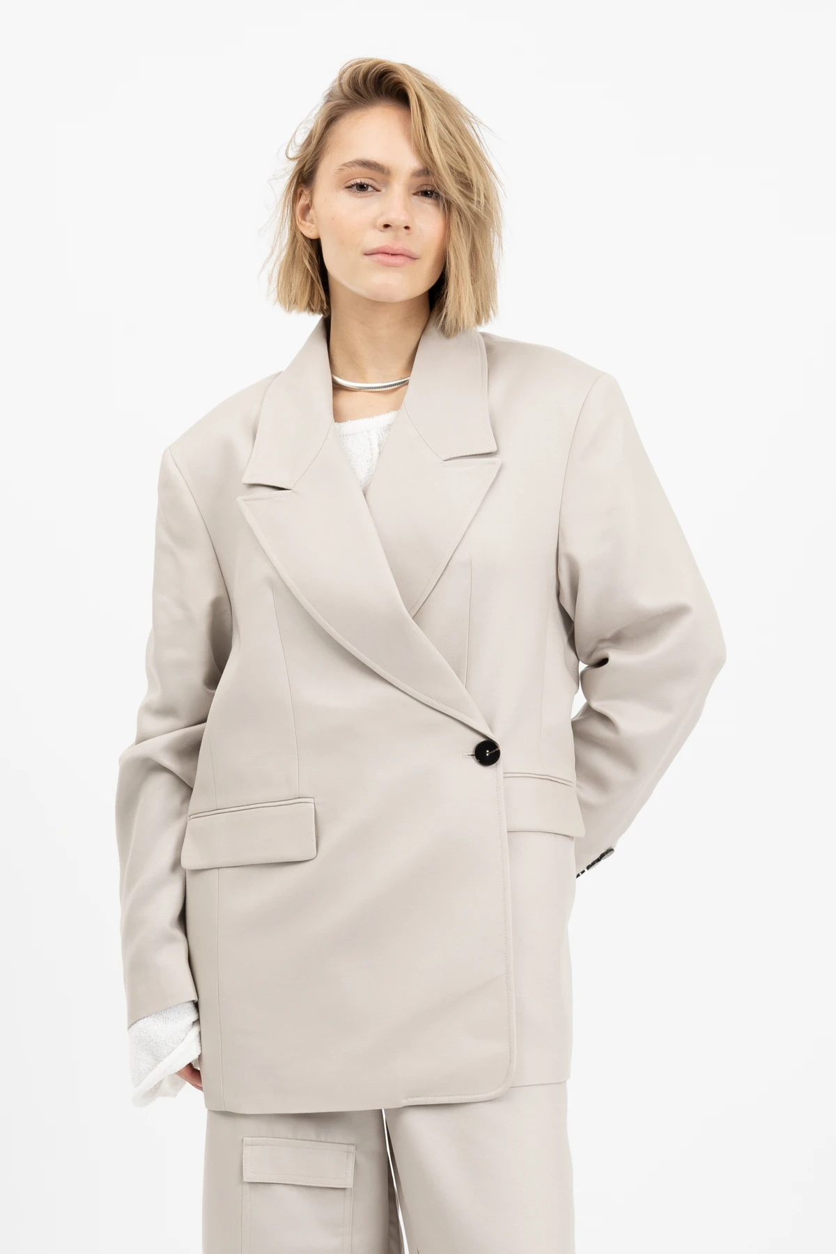 AW24_ECom_BAOLA_Blazer_Greige_2