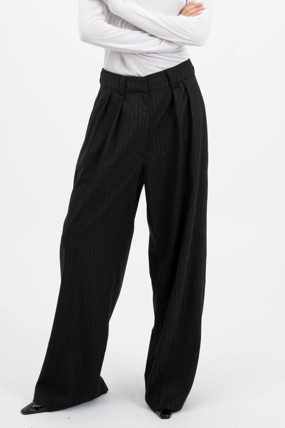 AW24_ECom_BENJA_Flares_Pinstripe_3